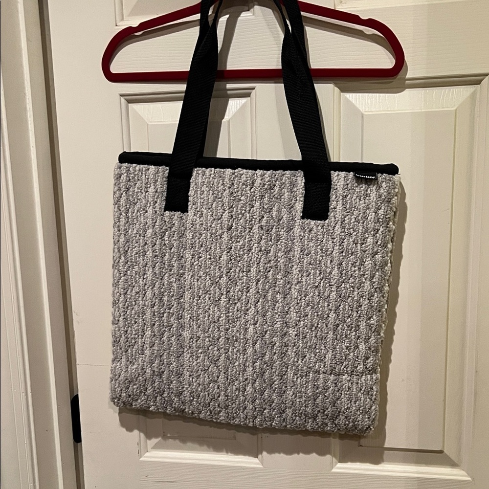 Interface CARPET bag tote